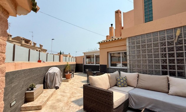 Sale - Villa -
Torrevieja - Playa del cura