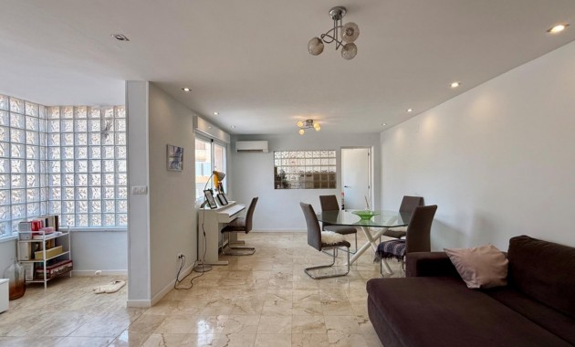 Sale - Villa -
Torrevieja - Playa del cura