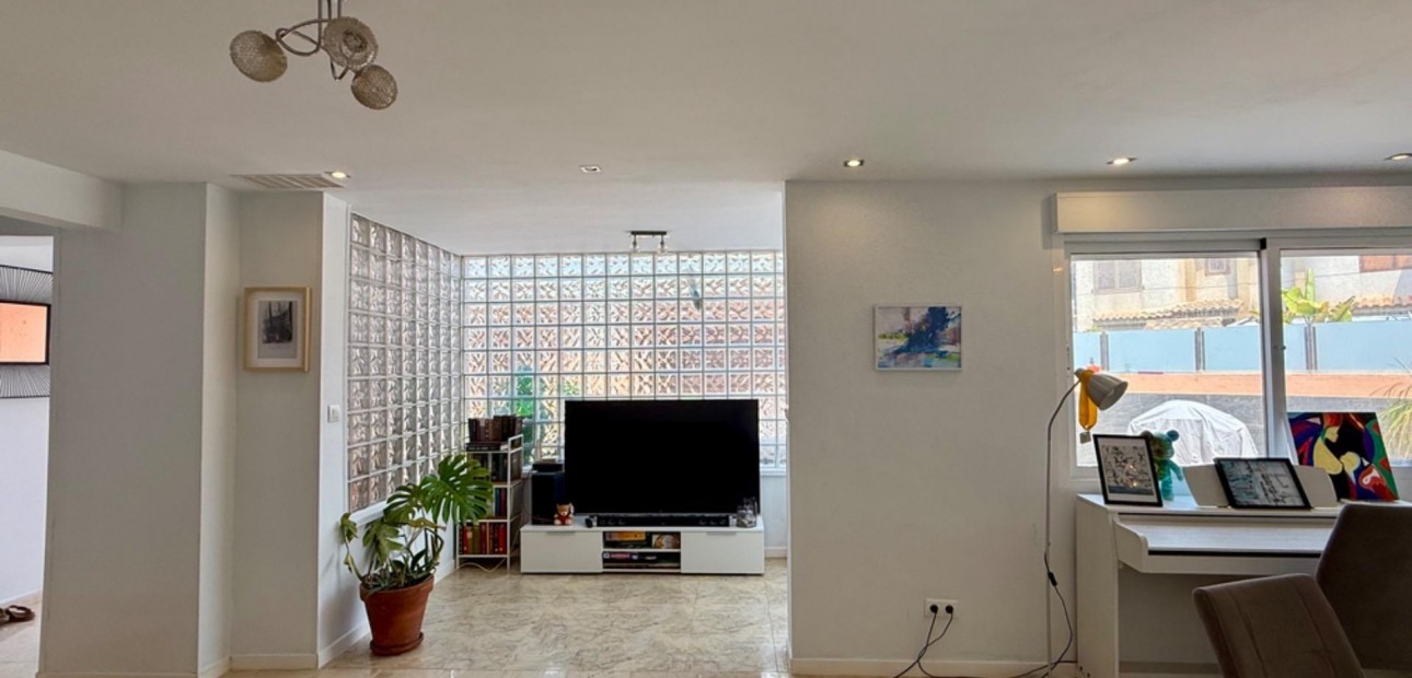 Sale - Villa -
Torrevieja - Playa del cura