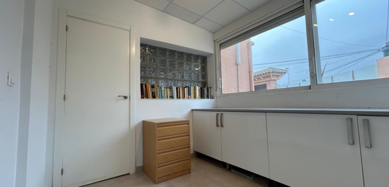 Sale - Villa -
Torrevieja - Playa del cura