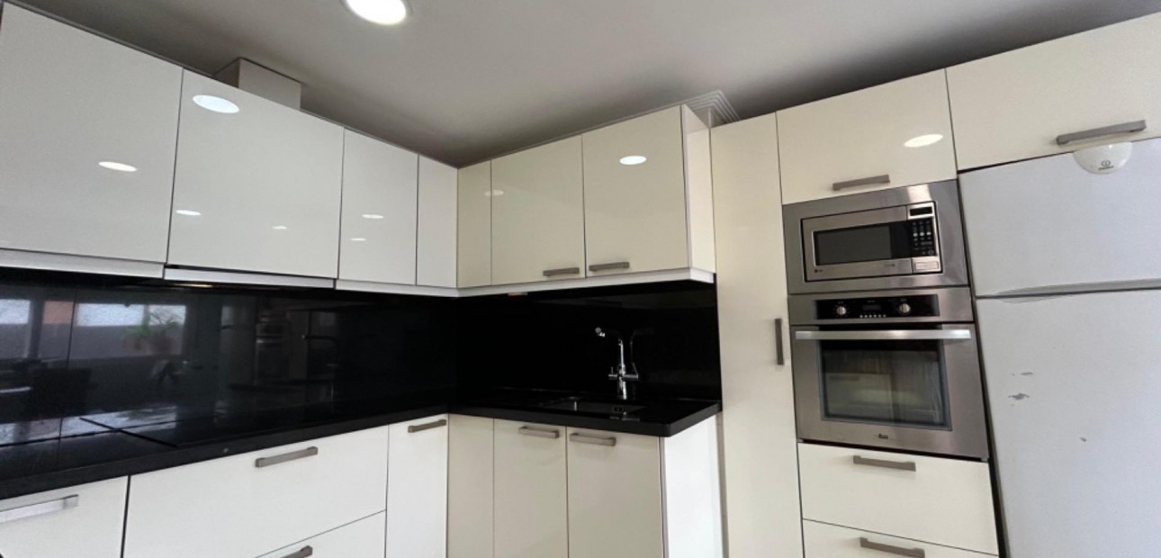 Sale - Villa -
Torrevieja - Playa del cura