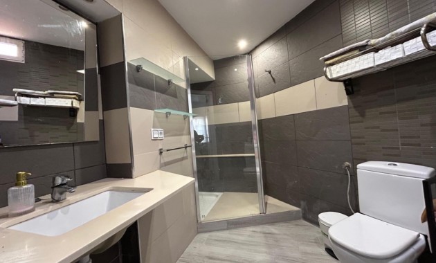 Sale - Villa -
Torrevieja - Playa del cura