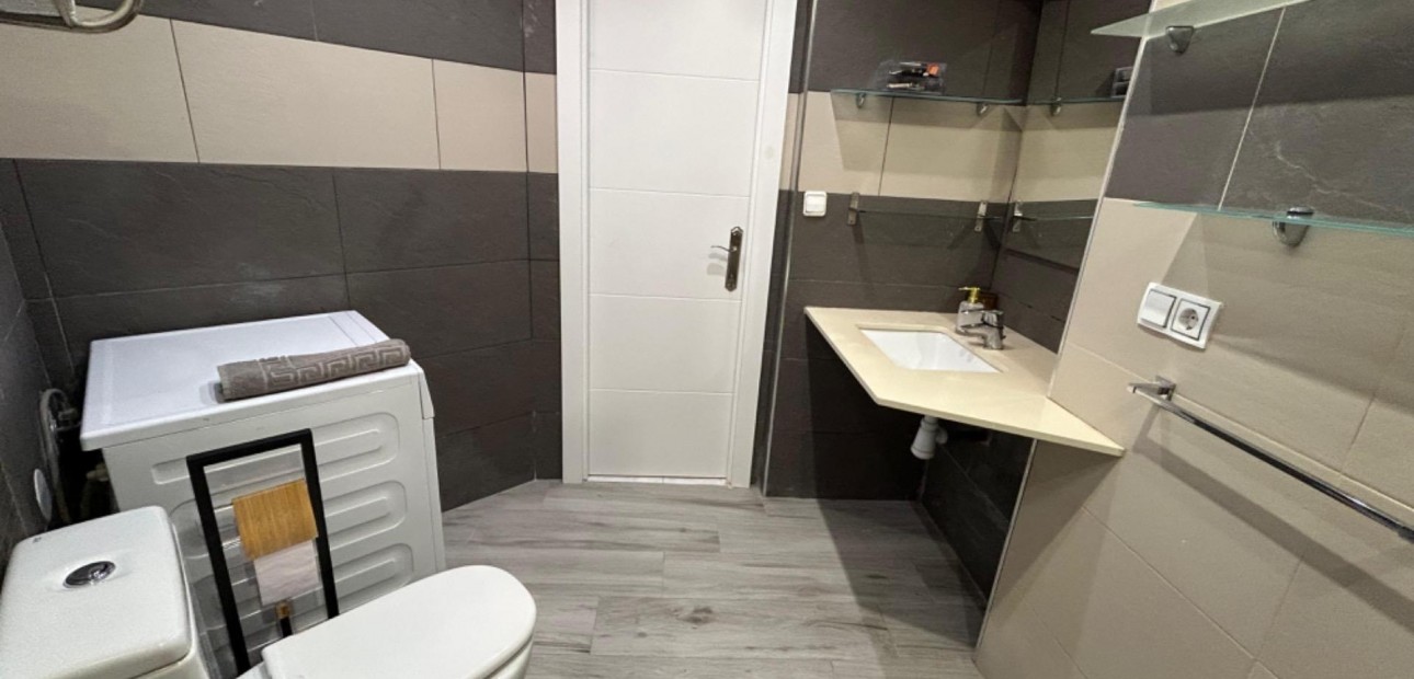 Sale - Villa -
Torrevieja - Playa del cura