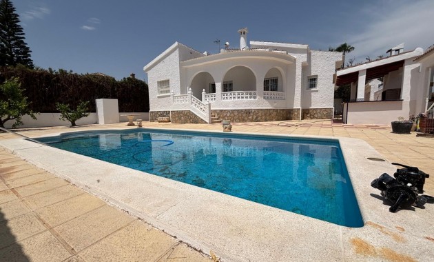 Herverkoop - Villa -
Ciudad quesada - Costa blanca sur