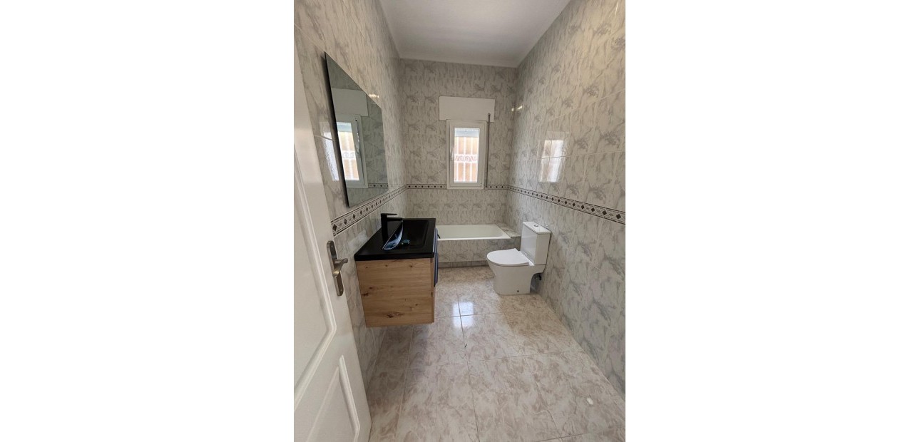 Herverkoop - Villa -
Ciudad quesada - Costa blanca sur