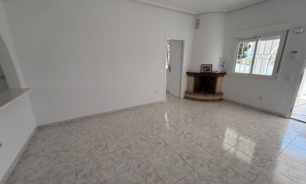 Herverkoop - Villa -
Ciudad quesada - Costa blanca sur