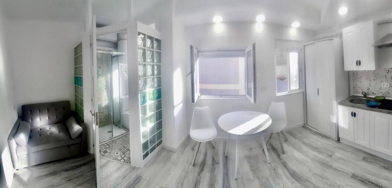 Sale - Apartment / flat -
Orihuela Costa - Playa Flamenca