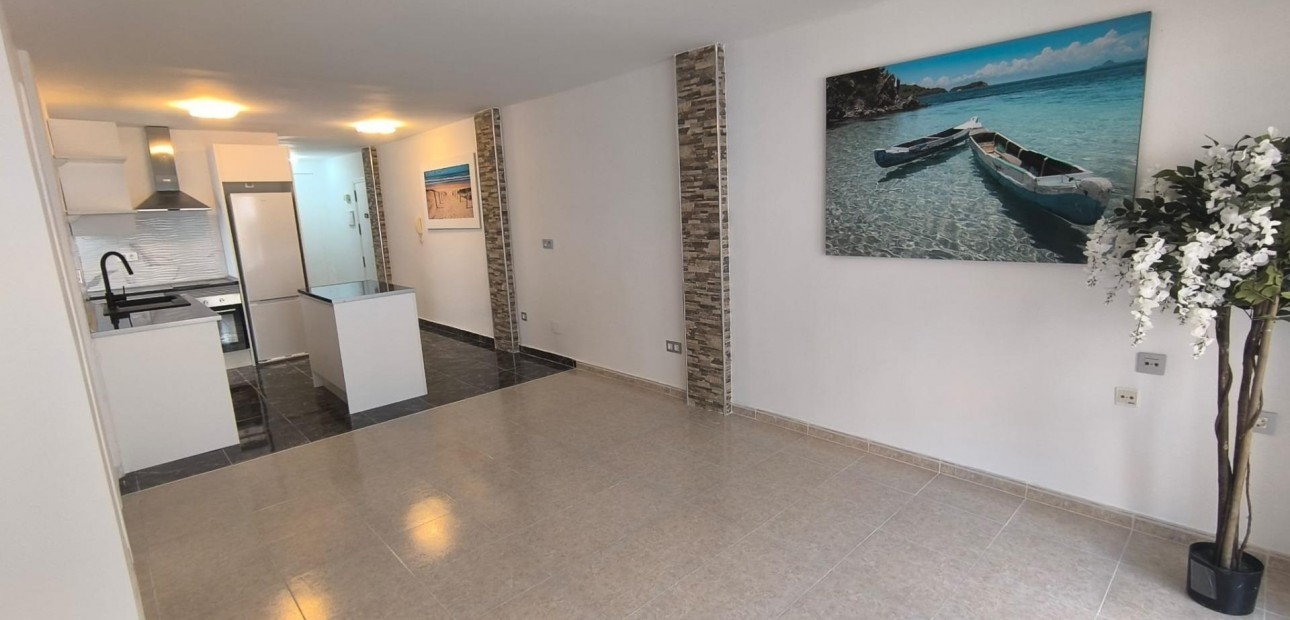 Sale - Apartment / flat -
Torrevieja - Playa del cura