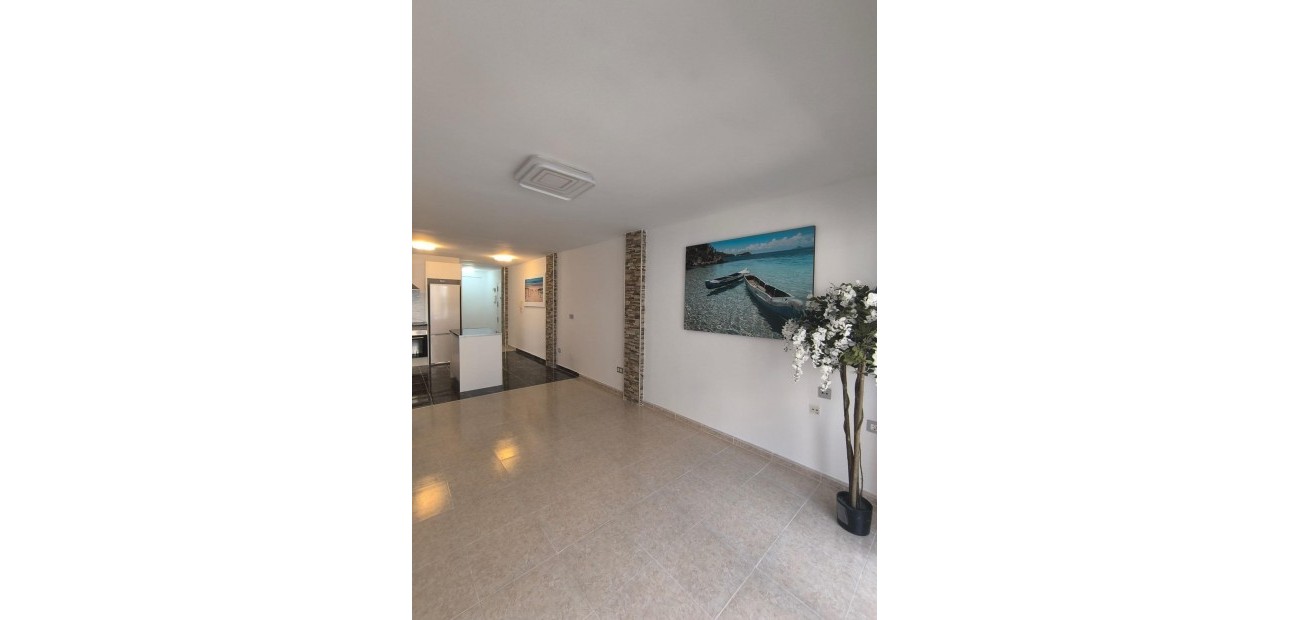 Sale - Apartment / flat -
Torrevieja - Playa del cura