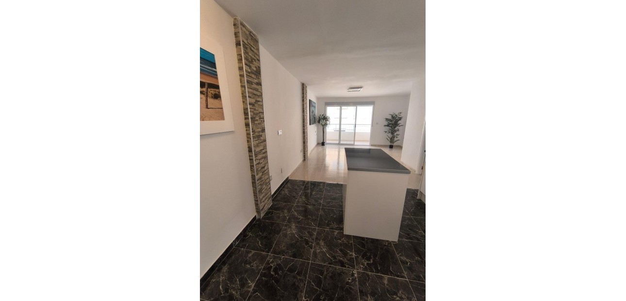 Sale - Apartment / flat -
Torrevieja - Playa del cura