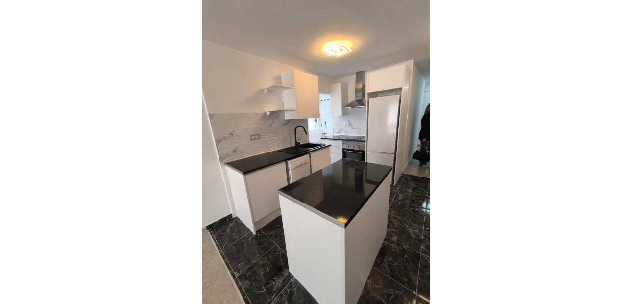 Sale - Apartment / flat -
Torrevieja - Playa del cura