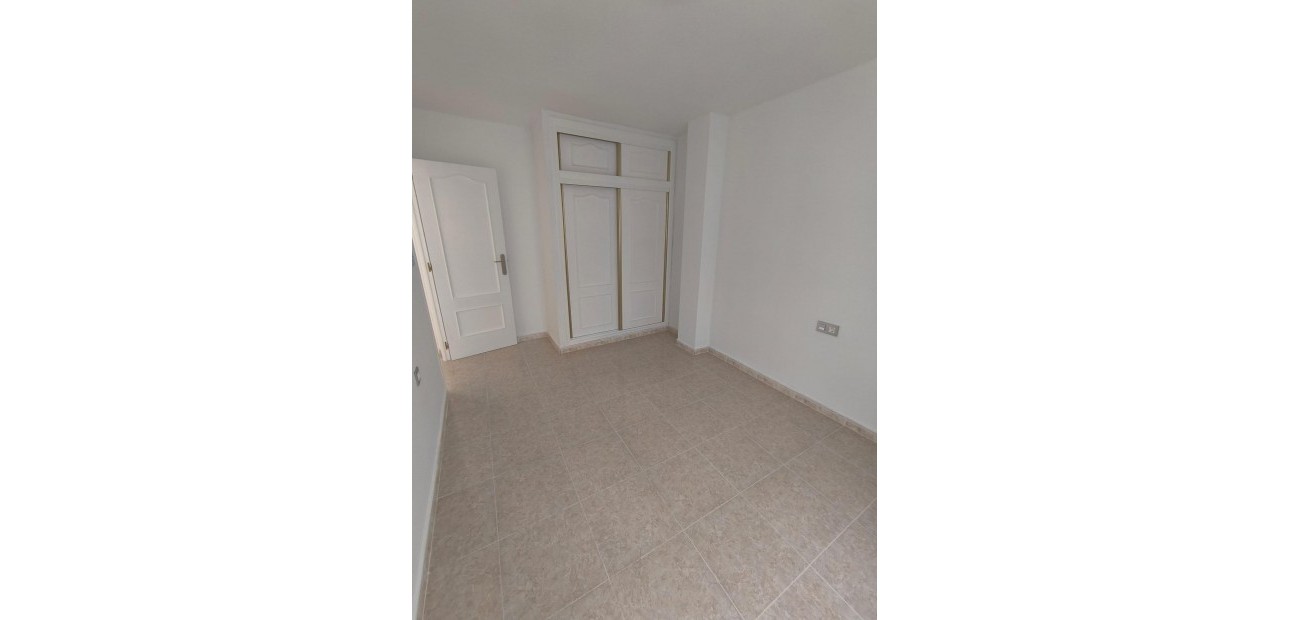 Sale - Apartment / flat -
Torrevieja - Playa del cura