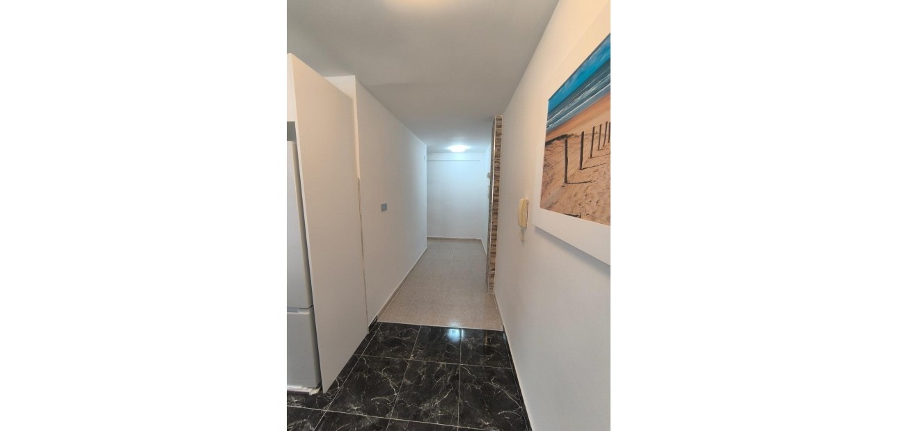 Sale - Apartment / flat -
Torrevieja - Playa del cura