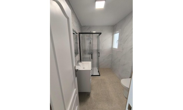 Sale - Apartment / flat -
Torrevieja - Playa del cura