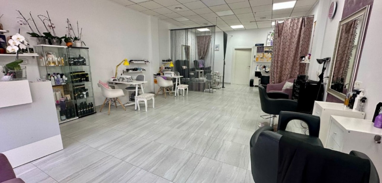 Sale - Commercial -
La Zenia