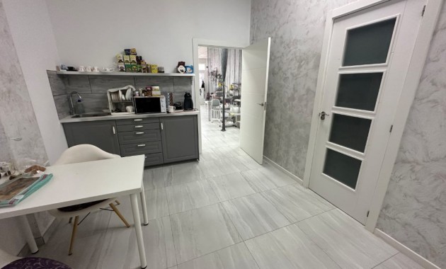 Sale - Commercial -
La Zenia