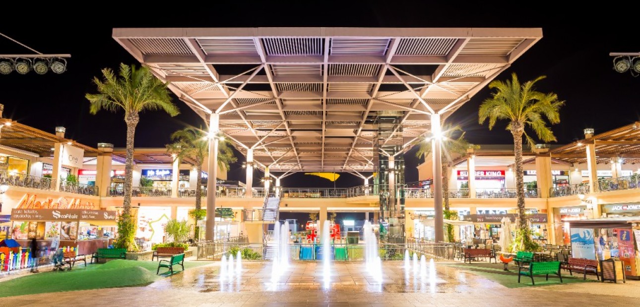 Sale - Commercial -
La Zenia