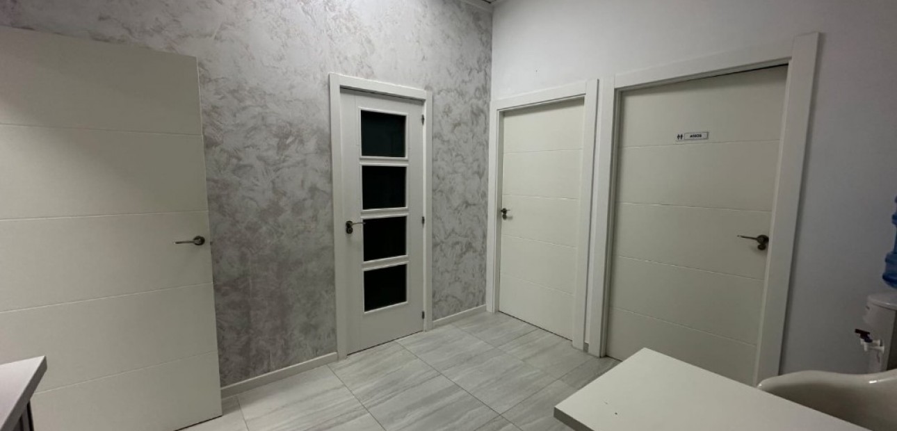 Sale - Commercial -
La Zenia