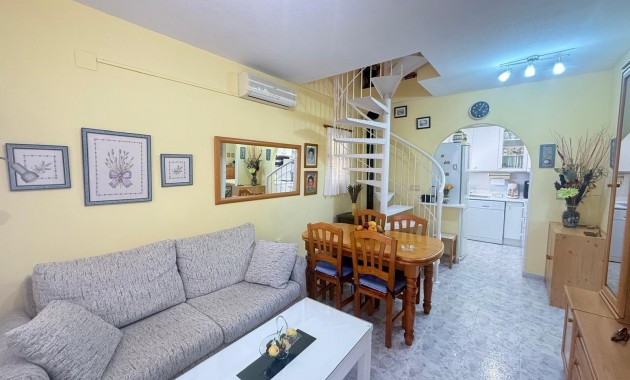 Herverkoop - Bungalow -
Orihuela Costa - Playa Flamenca