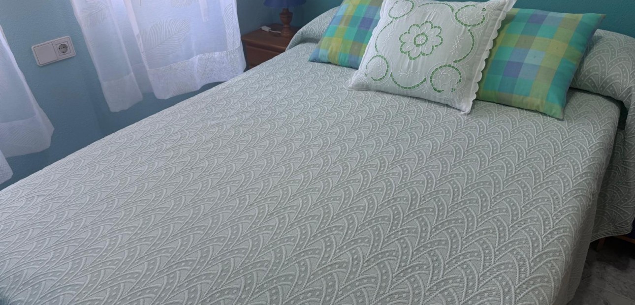 Herverkoop - Bungalow -
Orihuela Costa - Playa Flamenca