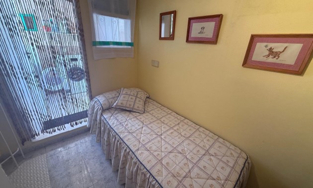 Herverkoop - Bungalow -
Orihuela Costa - Playa Flamenca