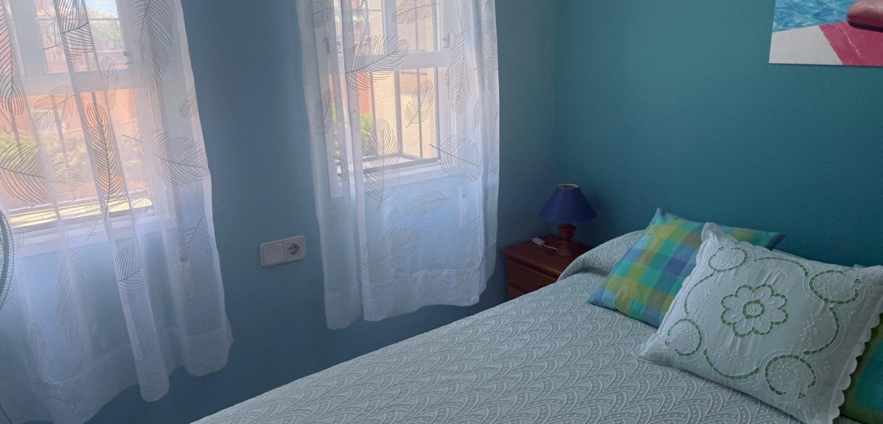 Herverkoop - Bungalow -
Orihuela Costa - Playa Flamenca