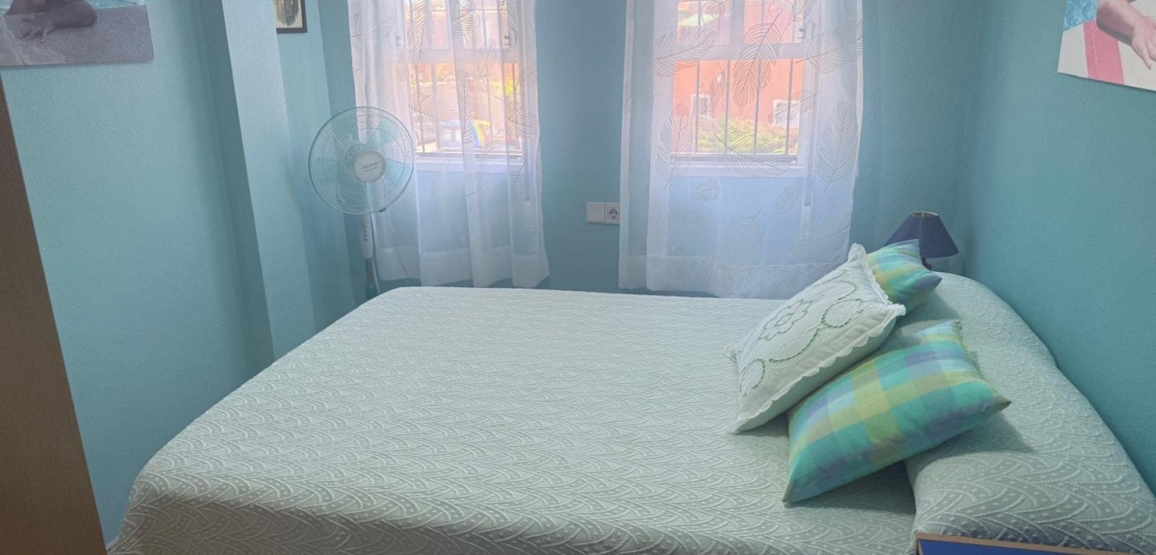 Herverkoop - Bungalow -
Orihuela Costa - Playa Flamenca