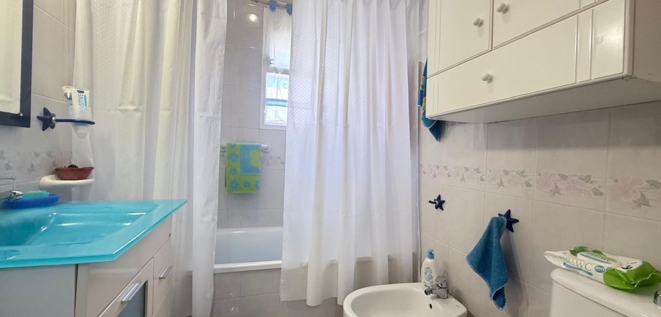 Herverkoop - Bungalow -
Orihuela Costa - Playa Flamenca