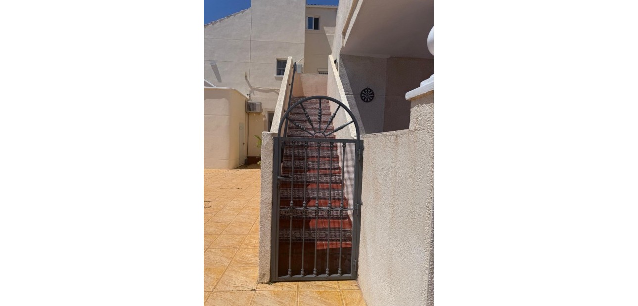 Herverkoop - Bungalow -
Orihuela Costa - Playa Flamenca