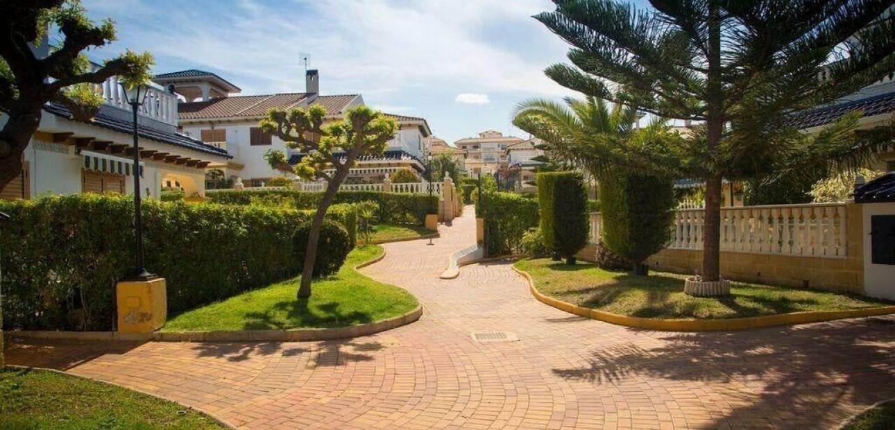 Herverkoop - Appartement / flat -
Torrevieja - Torreblanca