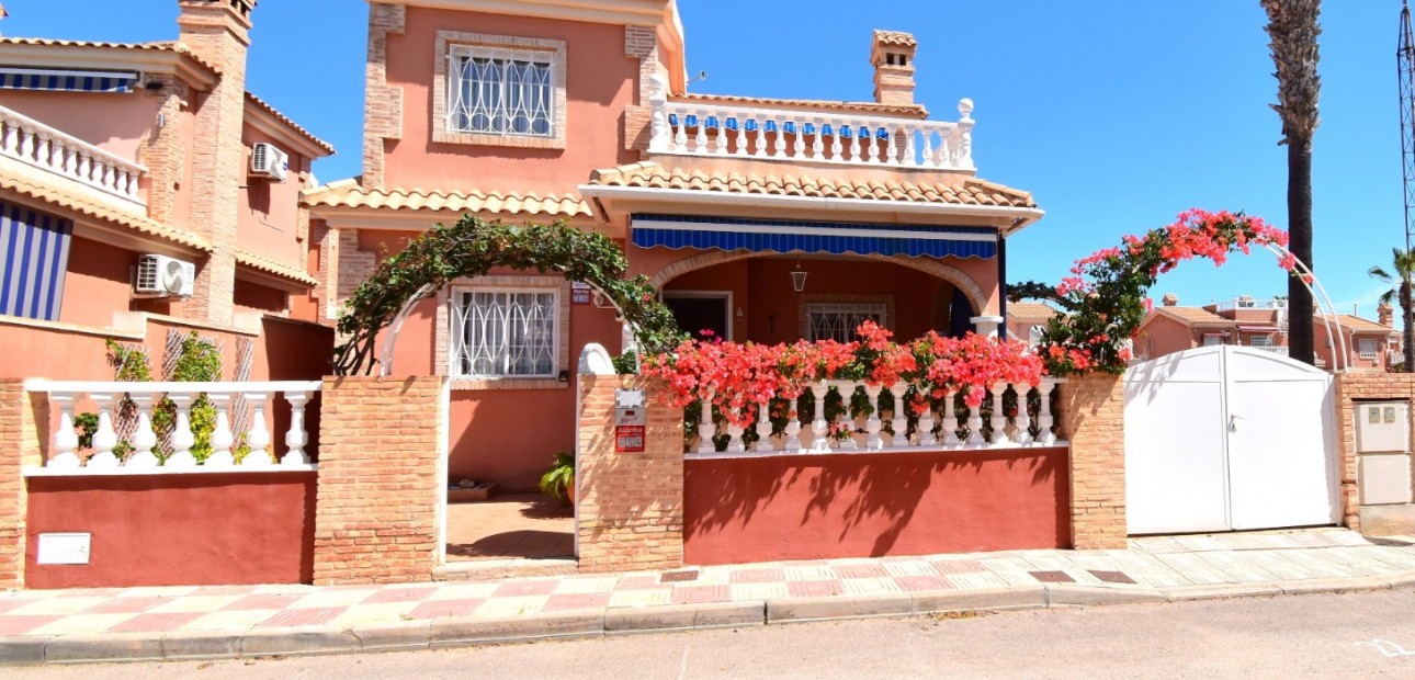 Herverkoop - Detached Villa -
Orihuela Costa - Playa Flamenca