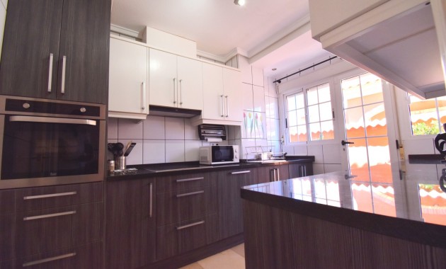 Herverkoop - Detached Villa -
Orihuela Costa - Playa Flamenca