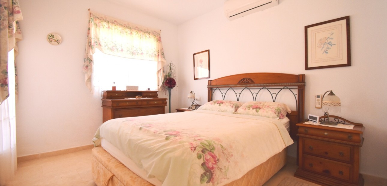 Herverkoop - Detached Villa -
Orihuela Costa - Playa Flamenca