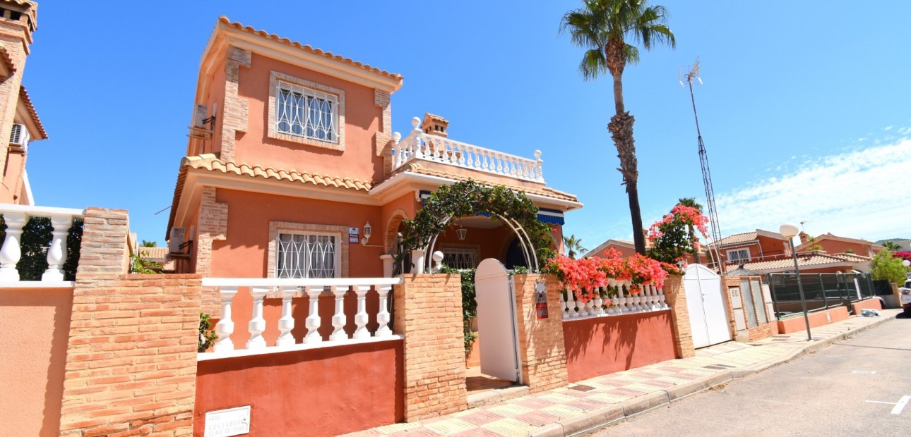 Herverkoop - Detached Villa -
Orihuela Costa - Playa Flamenca