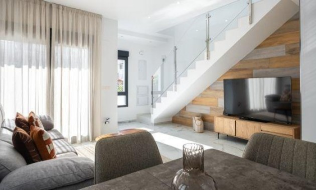 Sale - Villa -
Torrevieja - El limonar