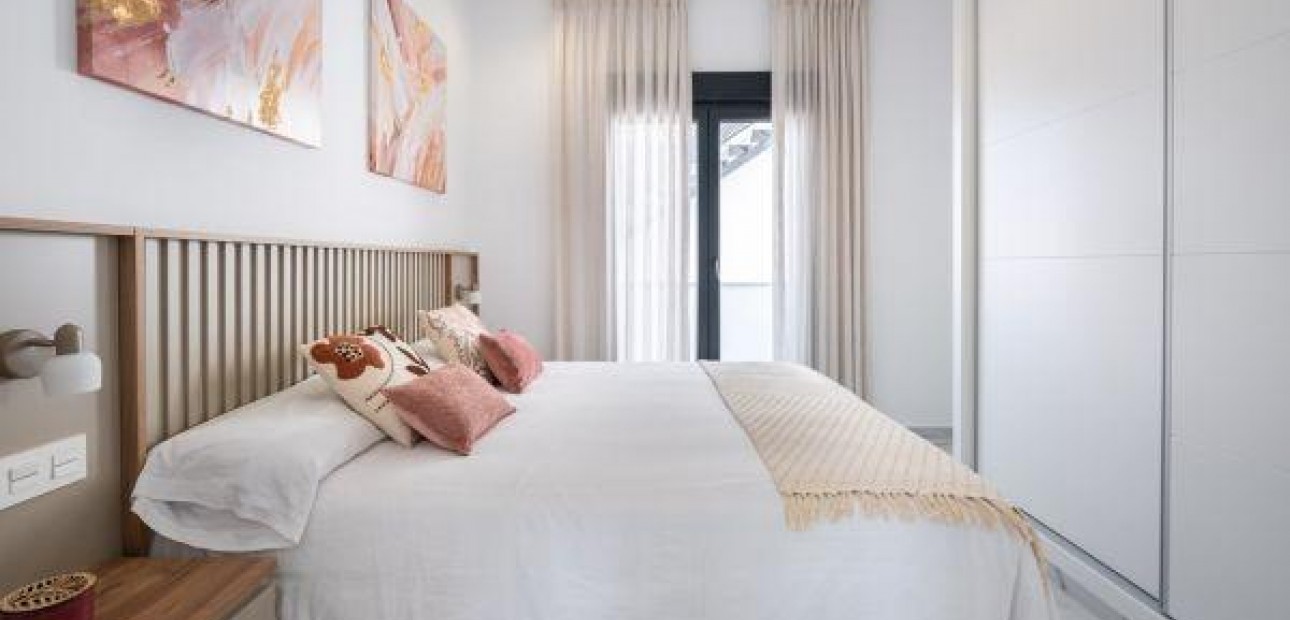 Sale - Villa -
Torrevieja - El limonar