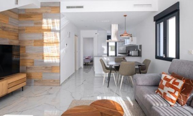 Sale - Villa -
Torrevieja - El limonar