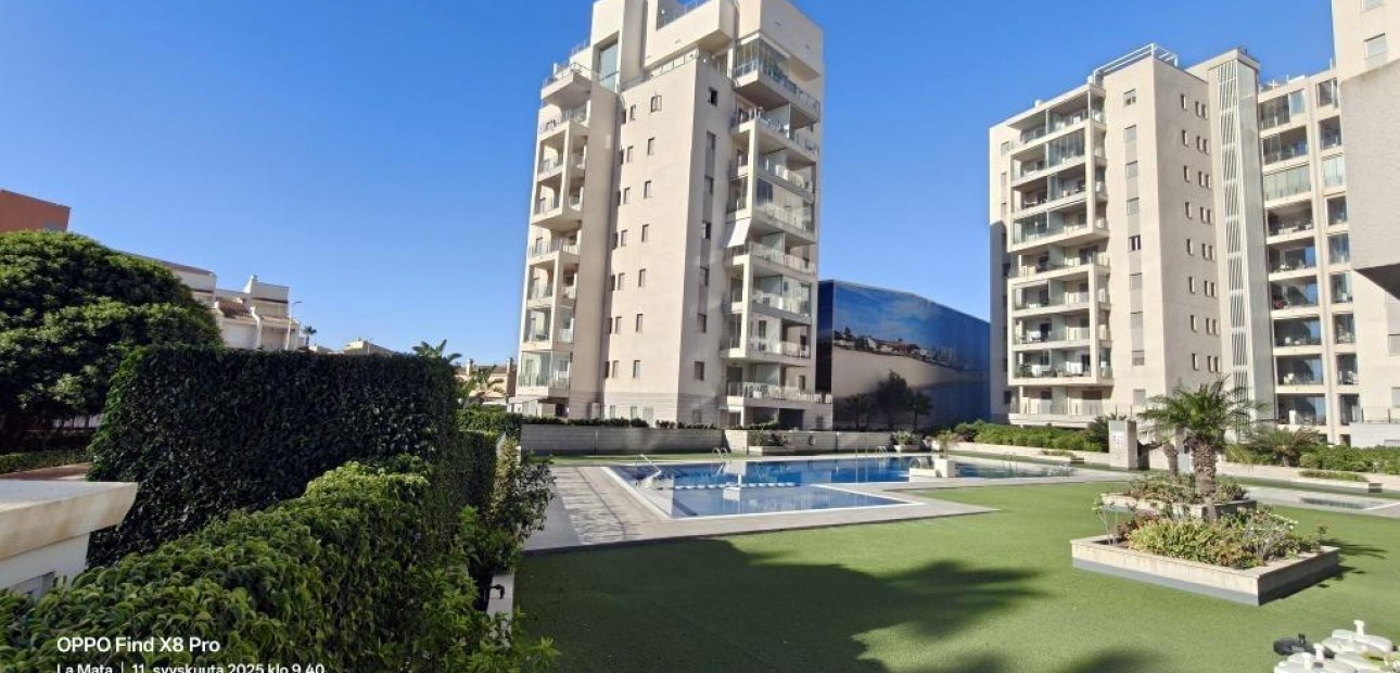 Herverkoop - Appartement / flat -
Torrevieja - La Mata