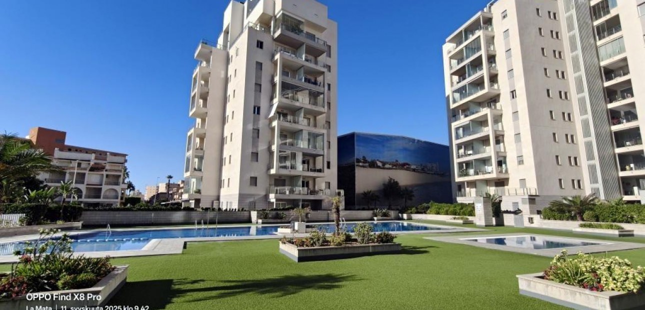 Herverkoop - Appartement / flat -
Torrevieja - La Mata