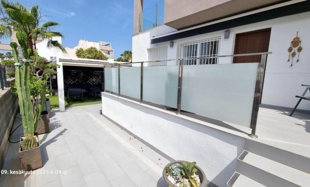 Sale - Villa -
Torrevieja - Aguas Nuevas