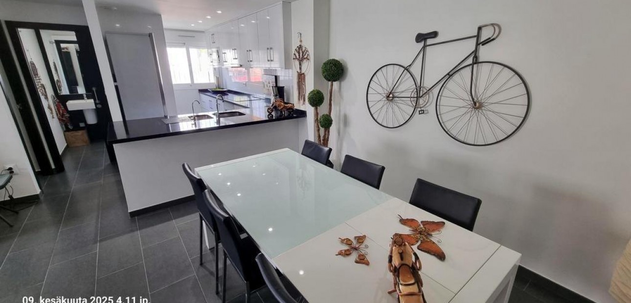 Sale - Villa -
Torrevieja - Aguas Nuevas