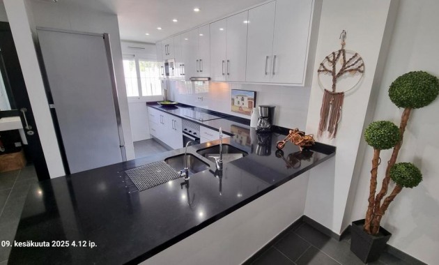 Sale - Villa -
Torrevieja - Aguas Nuevas