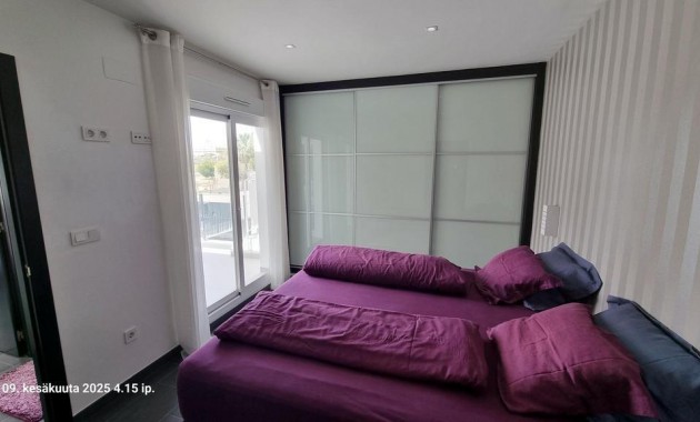 Sale - Villa -
Torrevieja - Aguas Nuevas