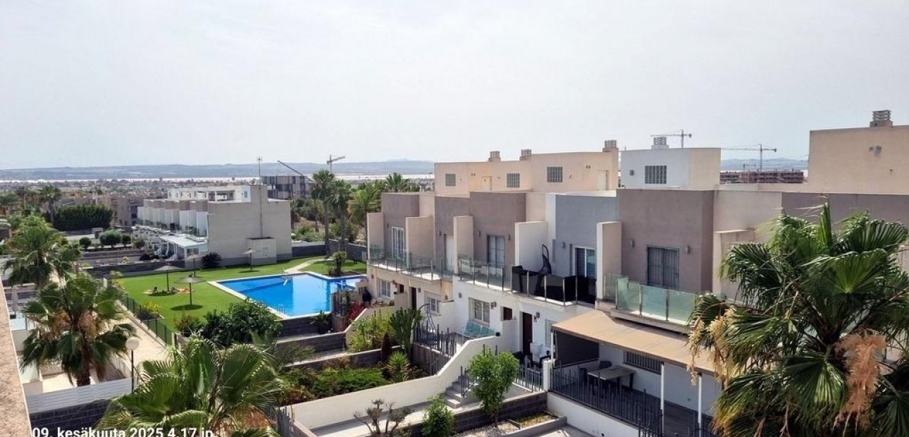 Sale - Villa -
Torrevieja - Aguas Nuevas