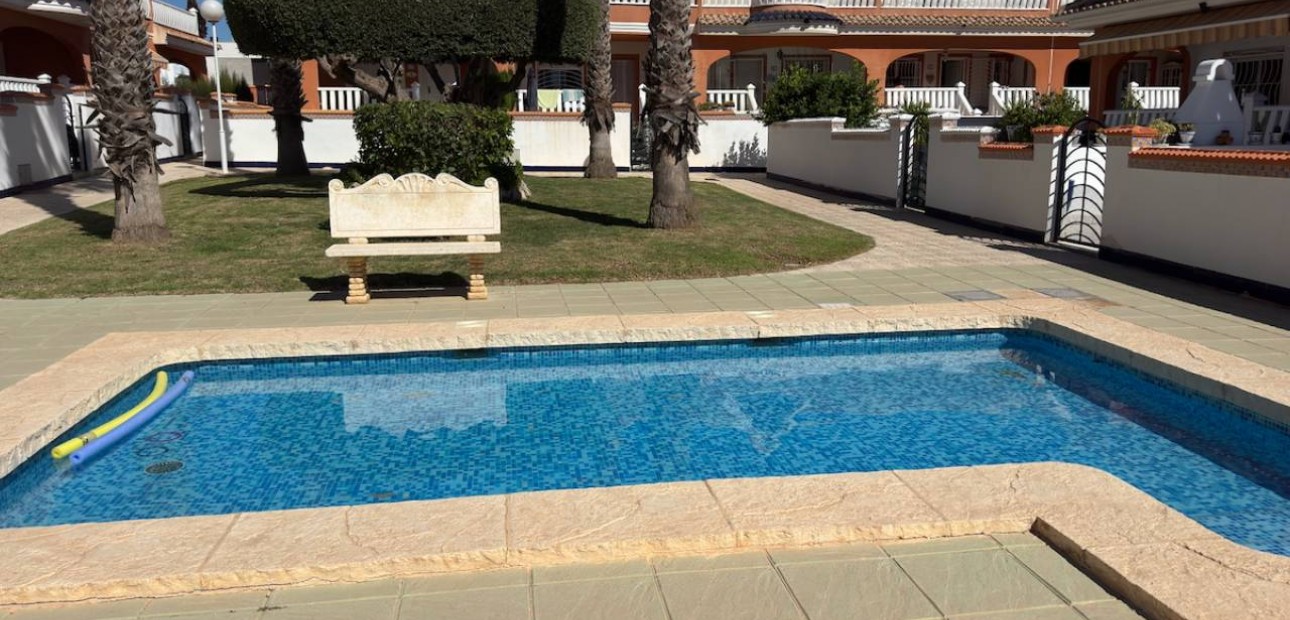 Herverkoop - Villa -
Ciudad Quesada