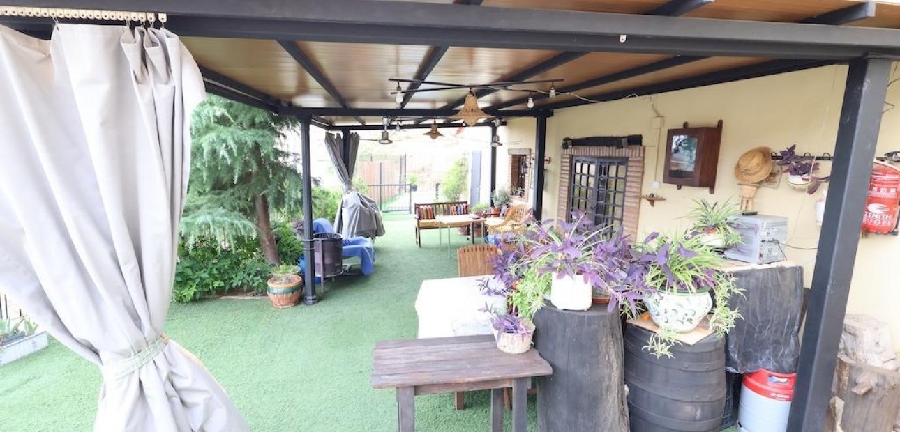 Herverkoop - House -
Fortuna - La garapacha