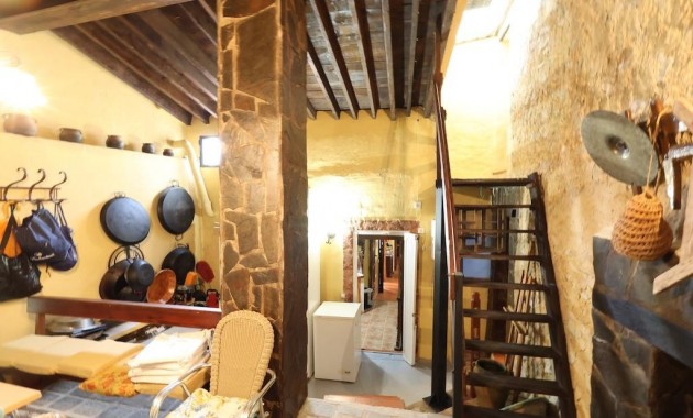 Herverkoop - House -
Fortuna - La garapacha