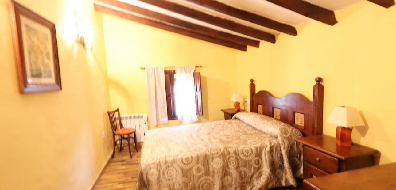 Herverkoop - House -
Fortuna - La garapacha