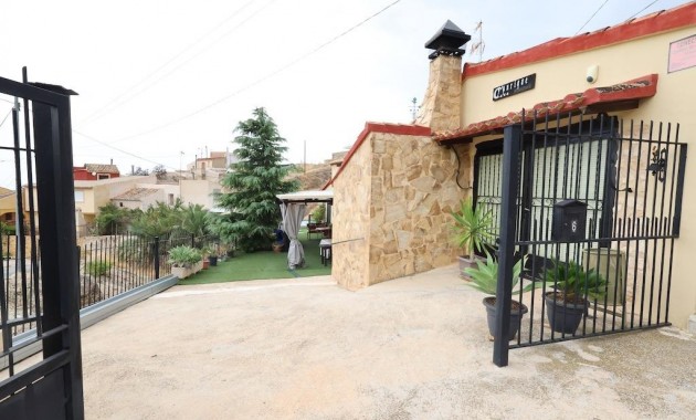 Herverkoop - House -
Fortuna - La garapacha