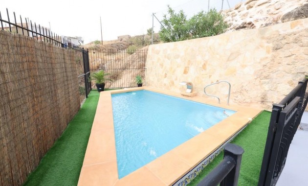 Herverkoop - House -
Fortuna - La garapacha